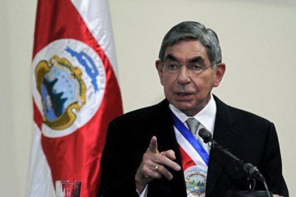 Premio Nobel pide a AMLO intervenir en dictaduras de Venezuela y Nicaragua